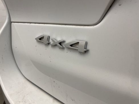 Certified 2023 Jeep Grand Cherokee L Laredo image 9