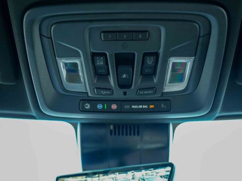 Used 2025 GMC Sierra 2500 AT4 w/ AT4 Premium Plus Package AWD/4WD image 31