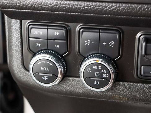 Used 2023 GMC Yukon Denali image 26