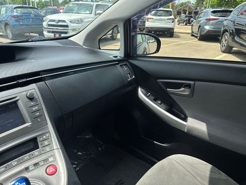 Used 2015 Toyota Prius Three w/ Solar Roof Package FWD image 29