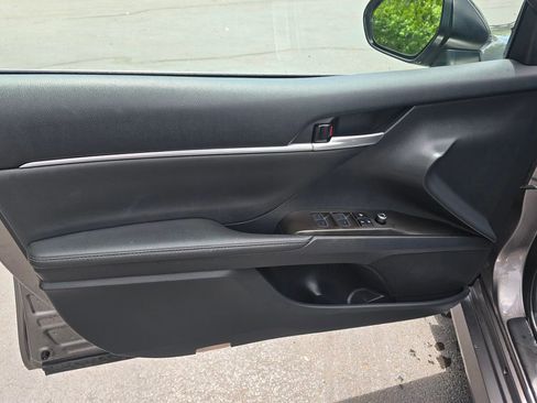Used 2023 Toyota Camry XLE FWD image 16