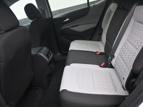 Used 2023 Chevrolet Equinox LS FWD image 15