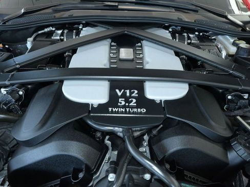 Used 2023 Aston Martin V12 Vantage Roadster image 29