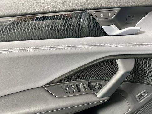 New 2026 Volkswagen Tiguan SE image 11