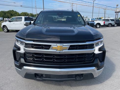 Used 2023 Chevrolet Silverado 1500 LT AWD/4WD image 2