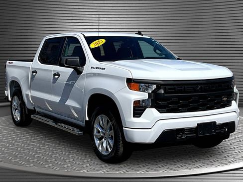 Used 2023 Chevrolet Silverado 1500 Custom AWD/4WD image 1