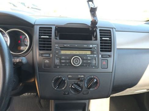 Used 2008 Nissan Versa SL w/ Convenience Pkg image 17