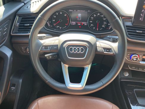 Used 2023 Audi Q5 2.0T Premium w/ Convenience Package AWD/4WD image 5
