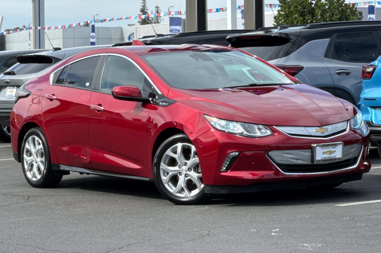 Used 2019 Chevrolet Volt Premier w/ Driver Confidence II Package FWD image 2