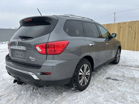 Used 2018 Nissan Pathfinder S image 8