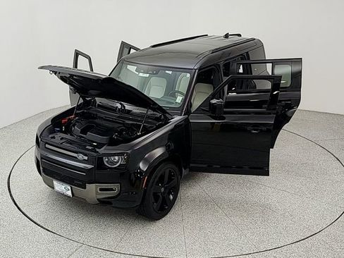 Certified 2023 Land Rover Defender 110 X-Dynamic SE image 35