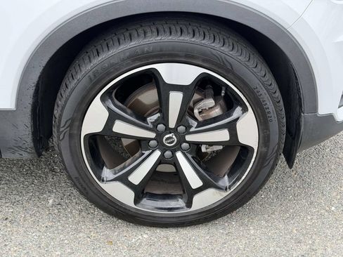 Used 2020 Volvo XC40 T5 Momentum w/ Protection Package Premier AWD/4WD image 25