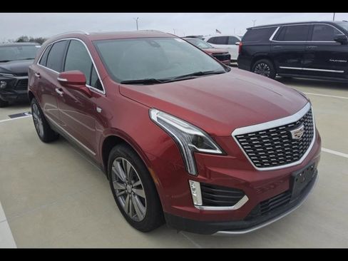 Certified 2025 Cadillac XT5 Premium Luxury w/ Technology Package image 6