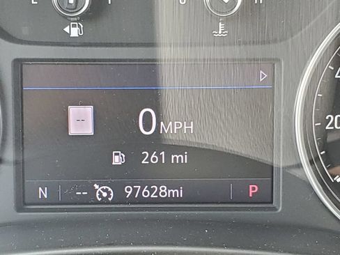 Used 2020 Buick Enclave Essence w/ Sound and Sites Package FWD image 9