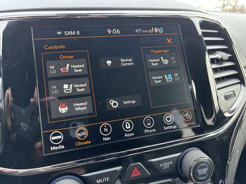 Used 2021 Jeep Grand Cherokee High Altitude image 32