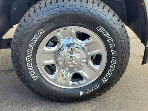 Used 2022 RAM 3500 Tradesman w/ Chrome Appearance Group AWD/4WD image 31