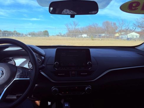 Used 2019 Nissan Altima 2.5 S image 17