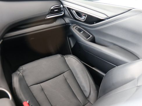 Used 2023 Subaru Outback Limited image 31