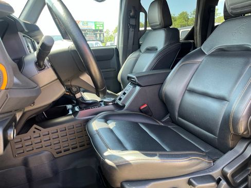 Used 2024 Ford Bronco Badlands AWD/4WD image 8