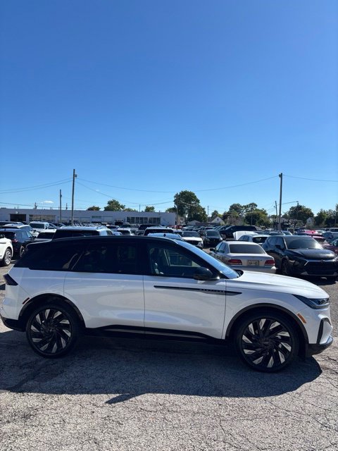 New 2026 Lincoln Nautilus Reserve w/ Jet Appearance Package AWD/4WD image 6