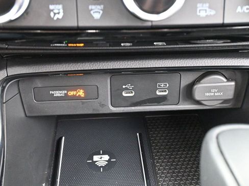 Used 2025 Chrysler Pacifica Select FWD image 21