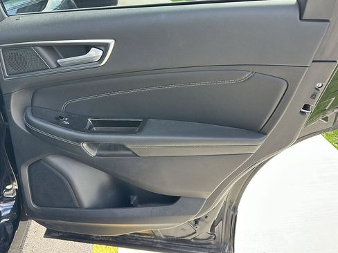Used 2019 Ford Edge Titanium w/ Equipment Group 301A image 22