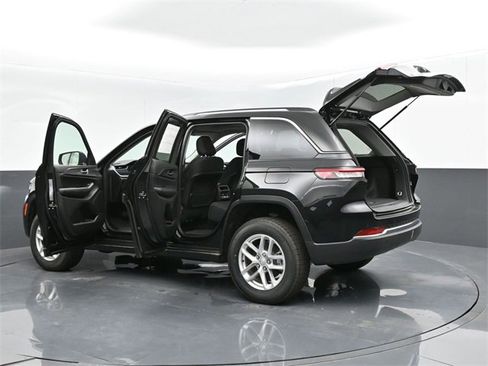 New 2024 Jeep Grand Cherokee Laredo X image 59