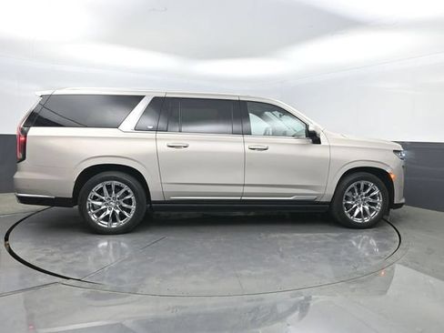Used 2021 Cadillac Escalade ESV Premium Luxury Platinum AWD/4WD image 33