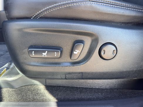 Used 2023 Toyota 4Runner Limited image 12