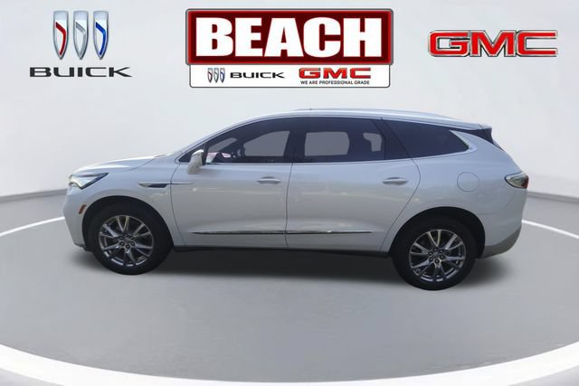 Used 2023 Buick Enclave Premium w/ Experience Buick Package FWD image 6