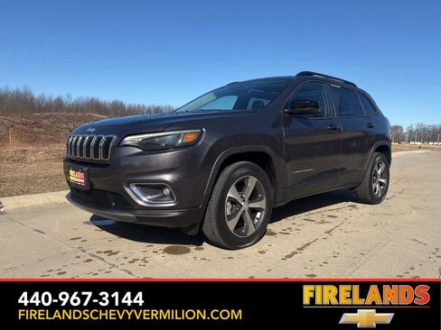 Used 2022 Jeep Cherokee Limited w/ Mopar Interior Package AWD/4WD image 1