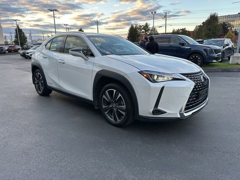 Used 2020 Lexus UX 250h w/ Premium Package image 4