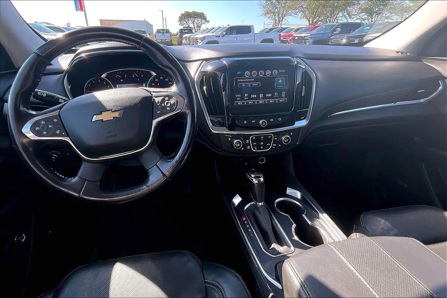 Used 2019 Chevrolet Traverse Premier w/ Redline Edition AWD/4WD image 16