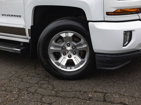 Used 2018 Chevrolet Silverado 1500 LT w/ All Star Edition AWD/4WD image 4
