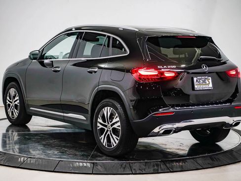 Used 2025 Mercedes-Benz GLA 250 image 2