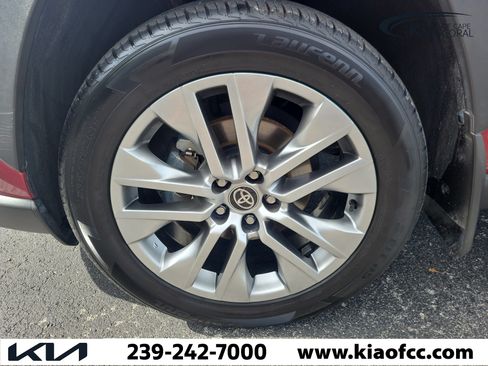 Used 2024 Toyota RAV4 Limited w/ Advanced Technology Package FWD image 5