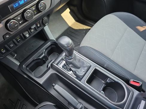 Used 2021 Toyota Tacoma TRD Sport w/ Technology Package RWD image 25