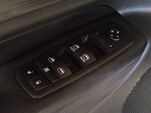 Used 2021 Jeep Grand Cherokee Laredo X RWD image 27