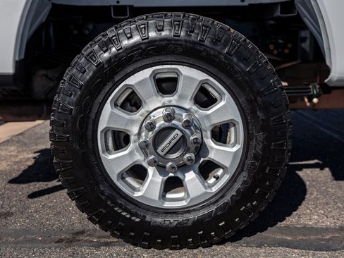 Certified 2023 Ford F350 XLT w/ FX4 Off-Road Package AWD/4WD image 9