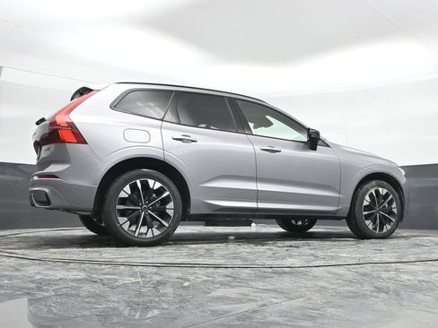 New 2026 Volvo XC60 B5 Plus w/ Protection Package Premier AWD/4WD image 38