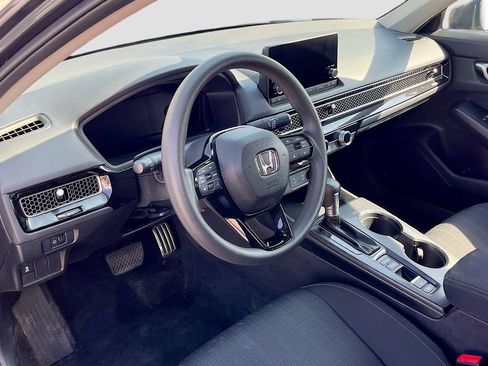 Used 2025 Honda Civic LX image 9