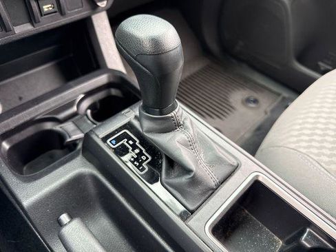 Certified 2023 Toyota Tacoma SR AWD/4WD image 31