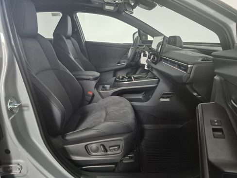 New 2026 Toyota C-HR AWD/4WD image 32