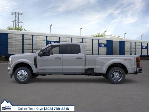 New 2026 Ford F450 Platinum image 3