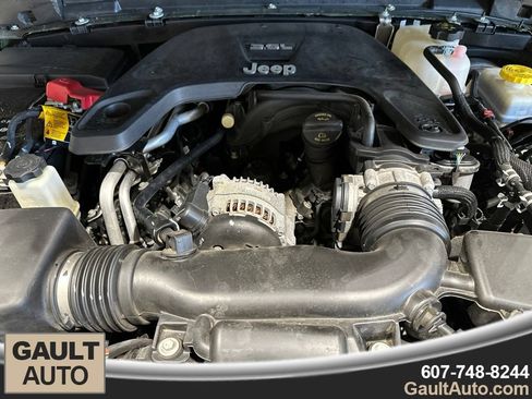 Used 2021 Jeep Wrangler Rubicon AWD/4WD image 16