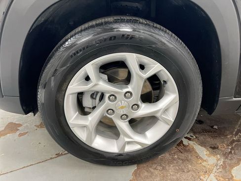 Used 2024 Chevrolet Trax LS w/ LS Convenience Package image 26