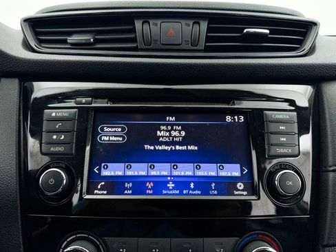 Used 2018 Nissan Rogue S AWD/4WD image 15