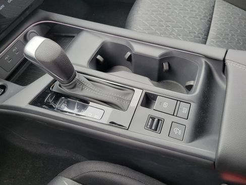 New 2026 Nissan Sentra SV w/ SV Convenience Package FWD image 8