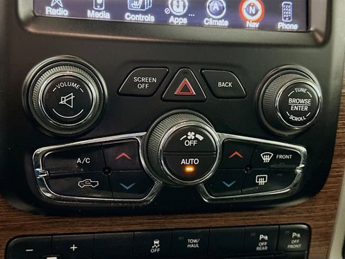 Used 2016 RAM 1500 Laramie w/ Convenience Group image 23