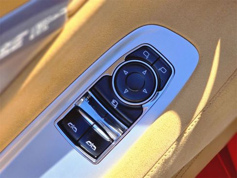 Used 2022 Chevrolet Corvette Stingray Premium Cpe w/ Z51 Performance Package image 11